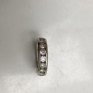 1 carat white gold diamond ring